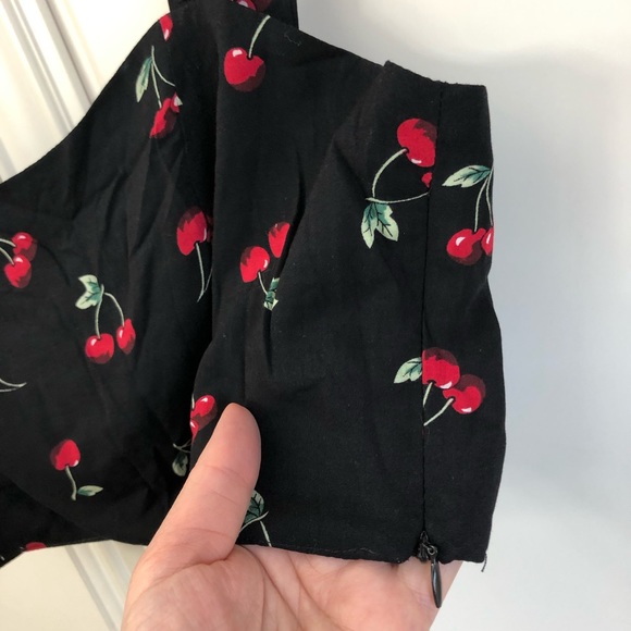 🥳HOST PICK🥳 NWT Morrisday The Label crop top - Picture 2 of 8